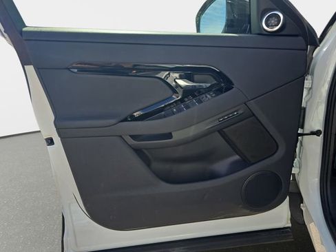 Used 2025 Land Rover Range Rover Evoque S image 30