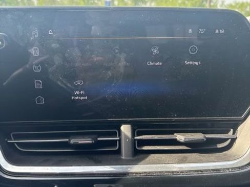 Used 2024 Chevrolet Trax RS FWD image 6