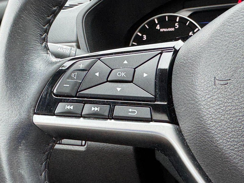 Used 2023 Nissan Altima 2.5 SV w/ SV Premium Package FWD image 16