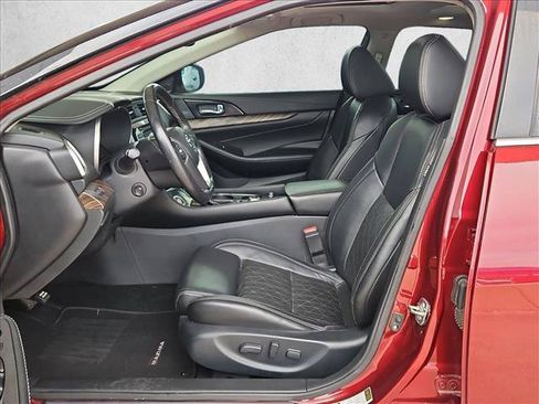 Used 2017 Nissan Maxima Platinum FWD image 16