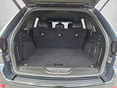 Used 2018 Jeep Grand Cherokee Altitude RWD image 7