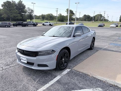 Used 2021 Dodge Charger SXT w/ Leather Interior Group RWD image 8