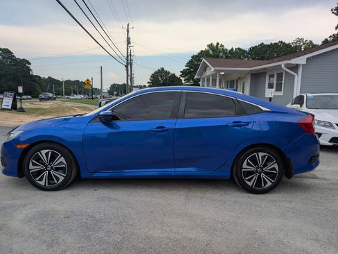 Used 2017 Honda Civic EX-T image 2