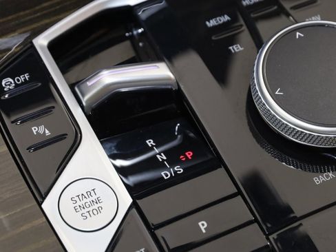 Used 2023 BMW X7 xDrive40i w/ M Sport Package image 7