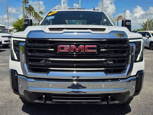 Used 2026 GMC Sierra 3500 Pro w/ 1SA Pro Safety Plus Package AWD/4WD image 2
