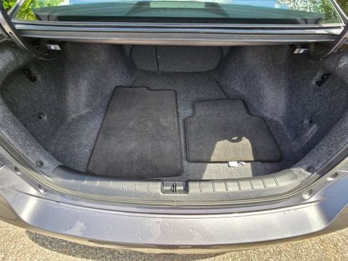 Used 2017 Honda Accord EX image 32