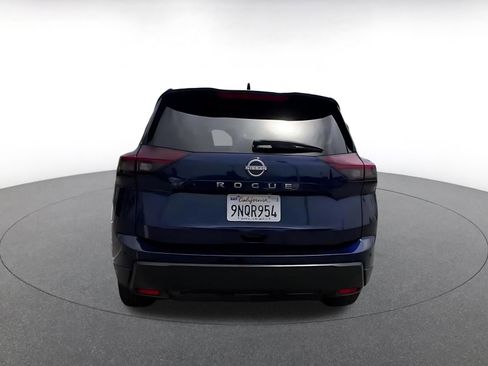 Used 2025 Nissan Rogue SV FWD image 12