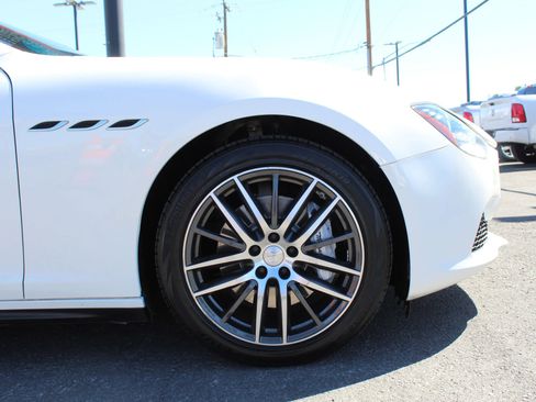 Used 2017 Maserati Ghibli Sedan 4D image 22