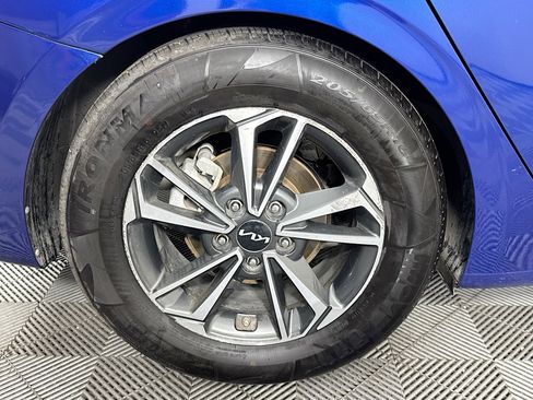 Used 2024 Kia Forte LXS w/ LXS Technology Package FWD image 31