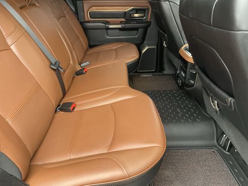 Used 2024 RAM 2500 Limited image 12