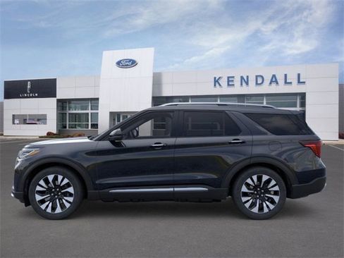 Used 2025 Ford Explorer Platinum w/ LUX Leather Package image 3