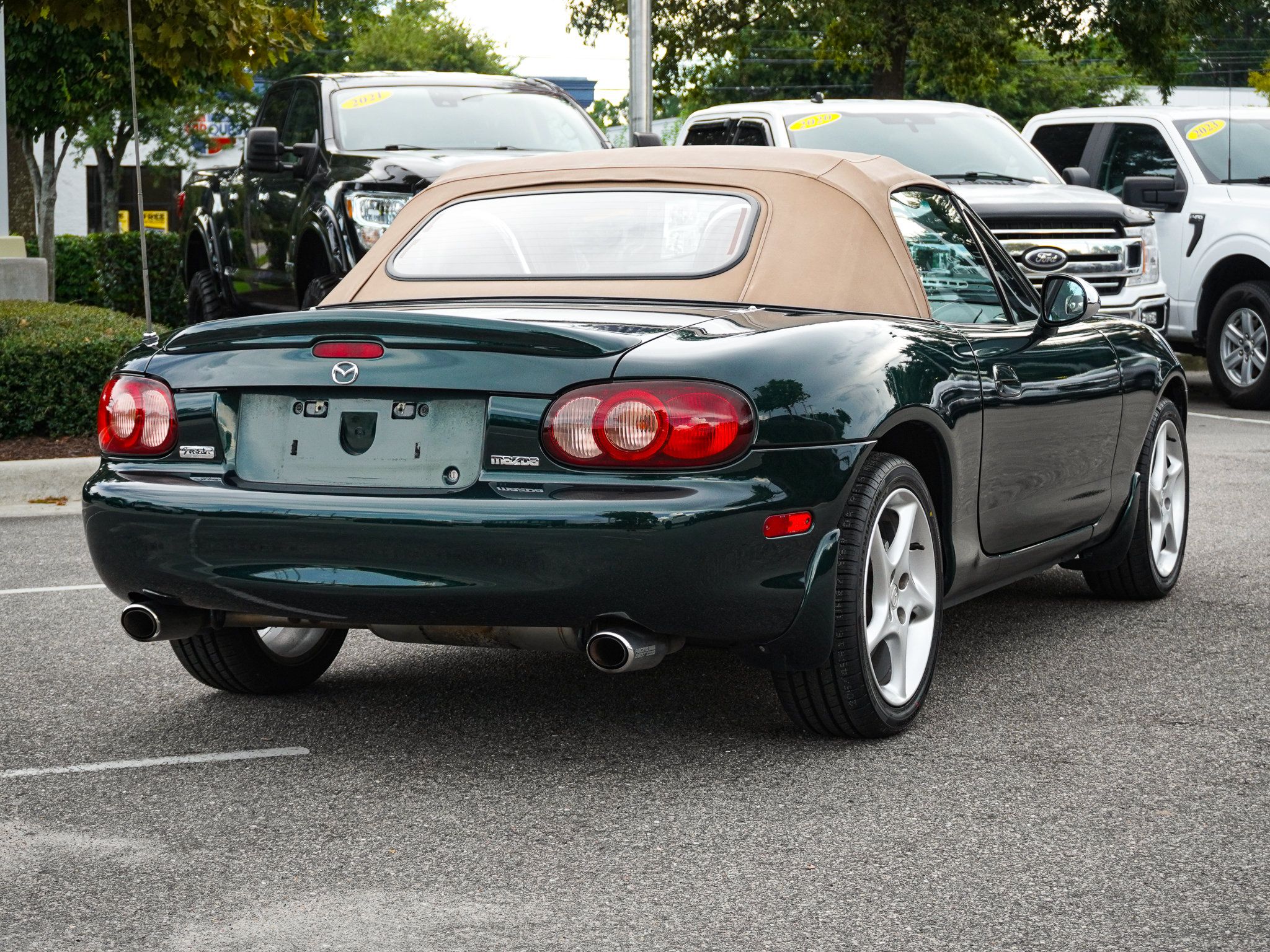 Used 2002 MAZDA MX-5 Miata LS RWD image 10