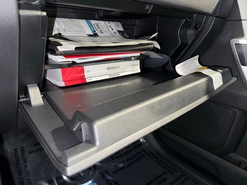 New 2025 Toyota Sequoia Platinum image 31