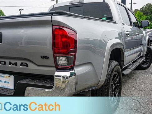 Used 2020 Toyota Tacoma SR5 RWD image 7