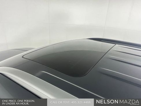 Used 2020 Kia Telluride S w/ S 8 Passenger Seating Package AWD/4WD image 11
