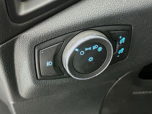 Used 2018 Ford EcoSport SE image 16