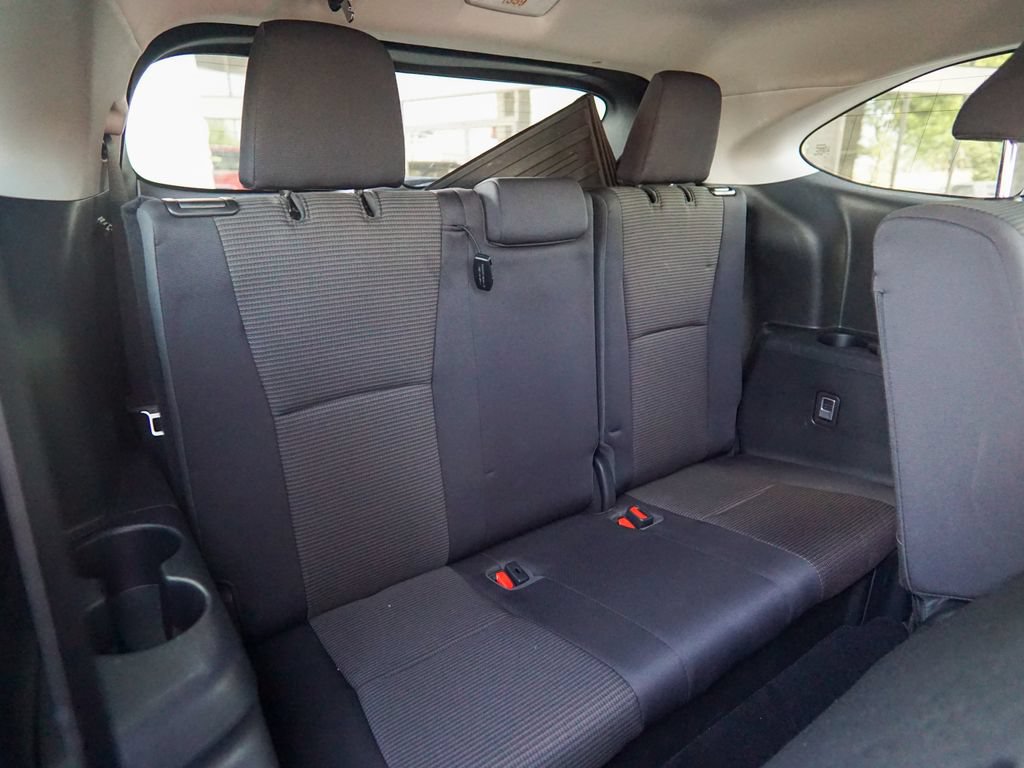 Used 2022 Toyota Highlander LE AWD/4WD image 33