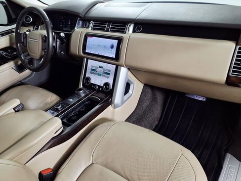 Used 2020 Land Rover Range Rover HSE image 12