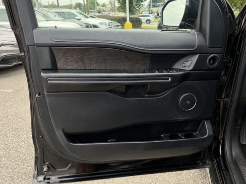 Used 2021 Ford Expedition Limited RWD image 14