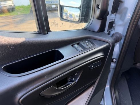 Used 2024 Mercedes-Benz Sprinter 2500 image 13