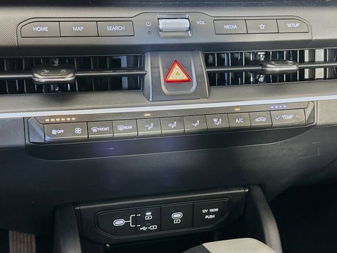 Used 2025 Kia K4 FWD image 24