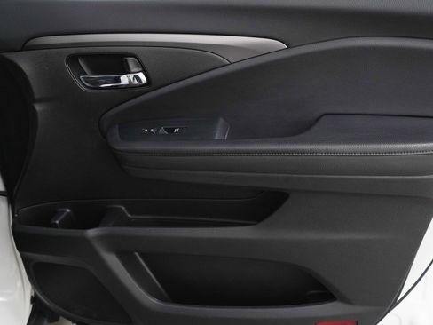 Used 2022 Honda Pilot Special Edition image 9