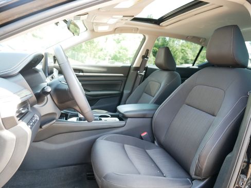 Certified 2023 Nissan Altima 2.5 SV w/ SV Premium Package AWD/4WD image 34