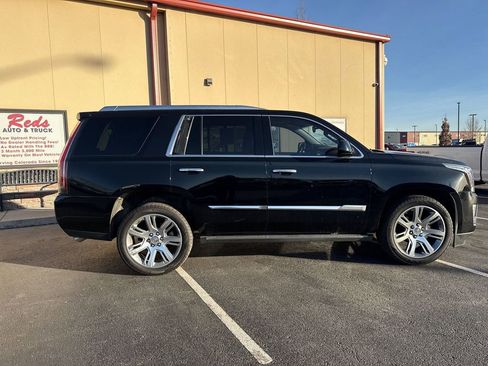 Used 2015 Cadillac Escalade Premium image 3