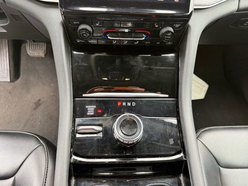 Used 2023 Jeep Grand Cherokee L Limited image 24