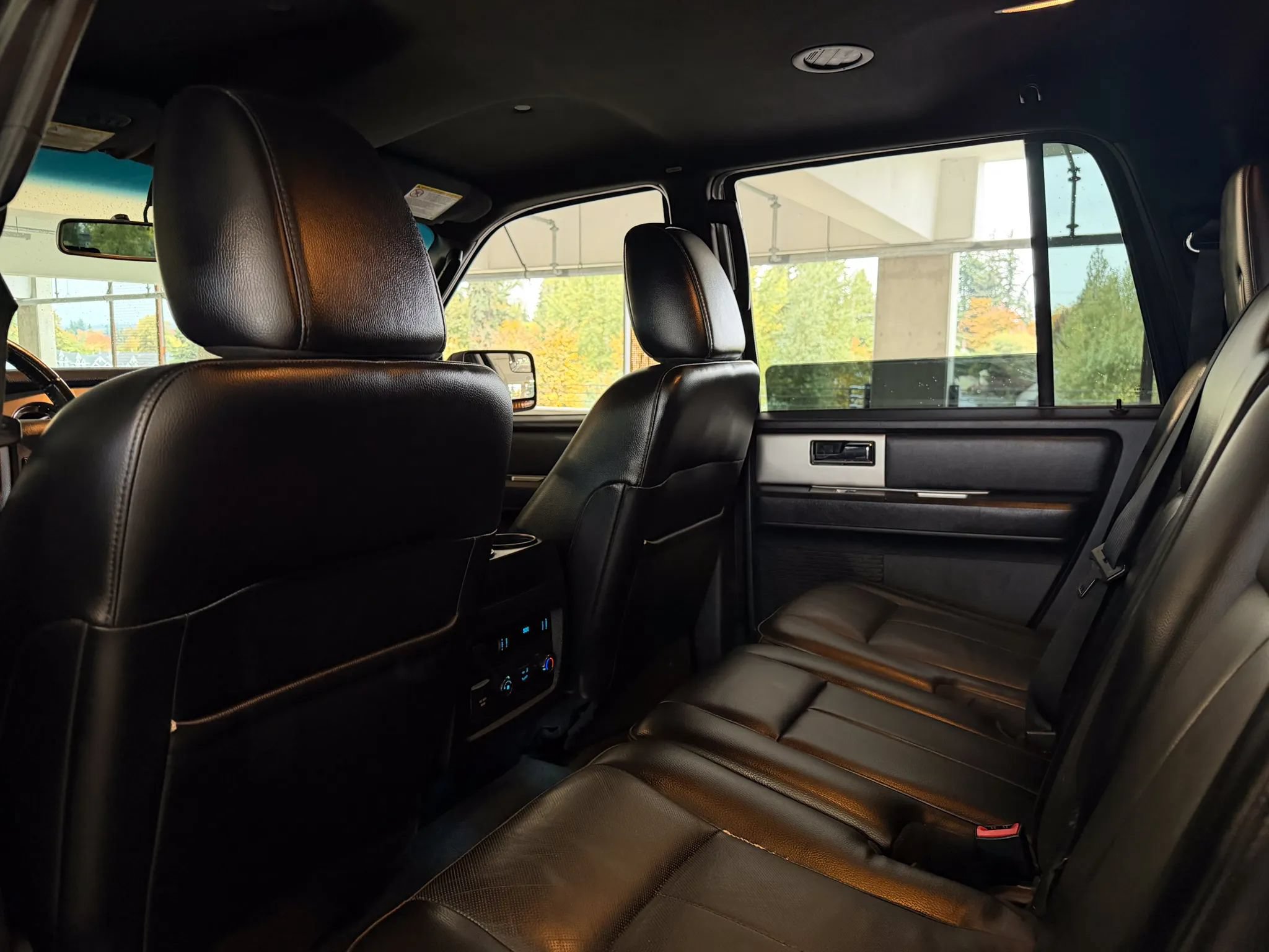 Used 2015 Ford Expedition EL XLT w/ Equipment Group 202A AWD/4WD image 21
