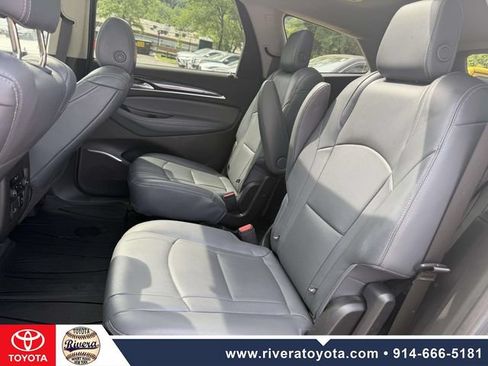 Used 2018 Buick Enclave Premium w/ Experience Buick Package AWD/4WD image 17