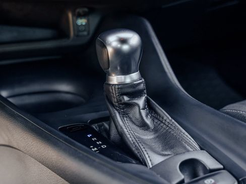 Used 2018 Toyota C-HR XLE FWD image 29
