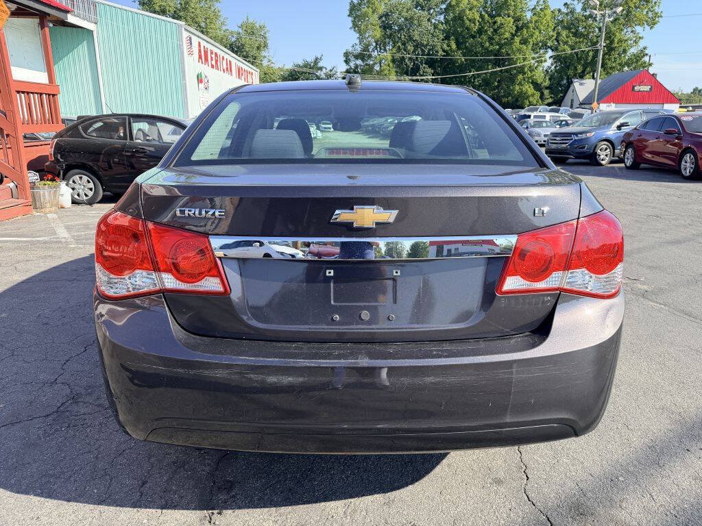 Used 2016 Chevrolet Cruze LT FWD image 4