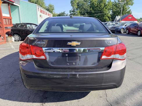 Used 2016 Chevrolet Cruze LT FWD image 4