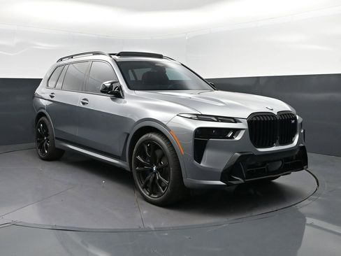 Used 2025 BMW X7 M60i w/ Executive Package AWD/4WD image 9