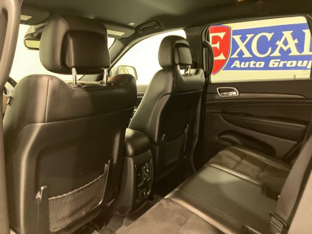 Used 2020 Jeep Grand Cherokee Altitude AWD/4WD image 35