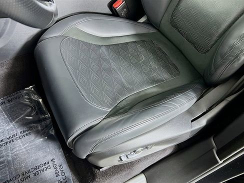 Used 2022 Land Rover Range Rover Sport SVR image 19