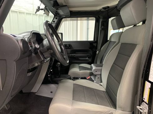 Used 2010 Jeep Wrangler Unlimited Sport AWD/4WD image 16