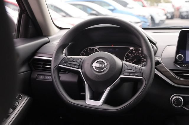 Certified 2025 Nissan Altima 2.5 SV FWD image 24