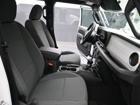 New 2026 Jeep Gladiator Sport AWD/4WD image 27