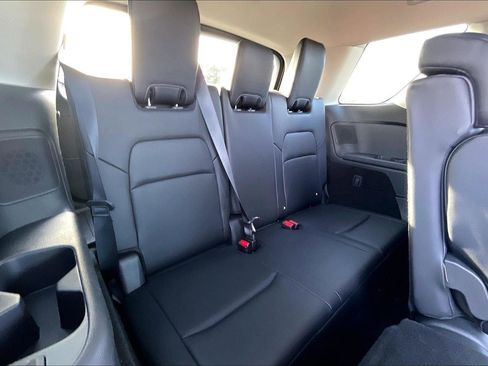 Used 2024 Nissan Pathfinder Platinum w/ Cargo Package image 28