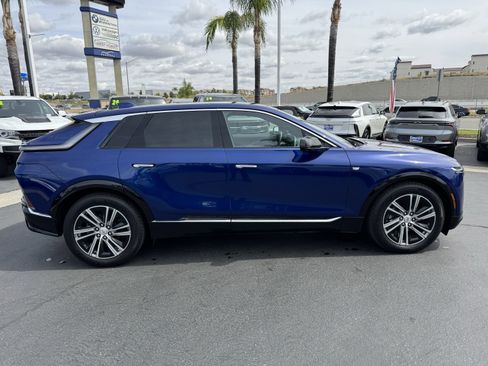 Used 2024 Cadillac Lyriq Luxury image 11