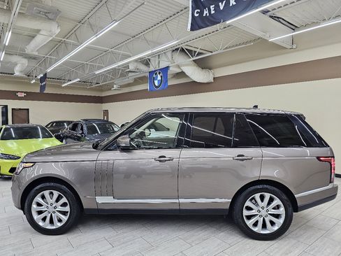 Used 2016 Land Rover Range Rover HSE image 9