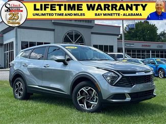 Used 2024 Kia Sportage LX image 1