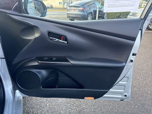 Used 2017 Toyota Prius Prime Advanced image 27