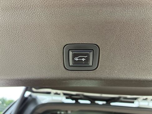 Used 2021 GMC Yukon Denali w/ Denali Premium Package AWD/4WD image 38