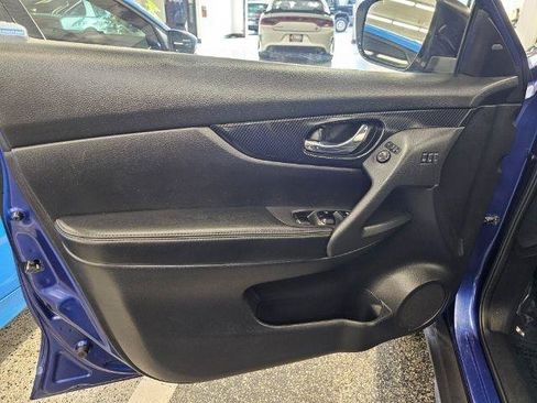 Used 2018 Nissan Rogue SL AWD/4WD image 28