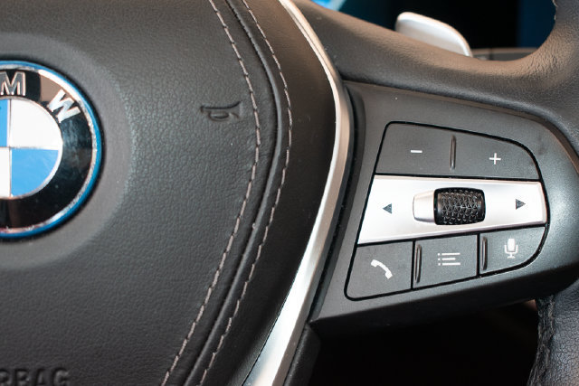 Used 2025 BMW X5 xDrive50e AWD/4WD image 25