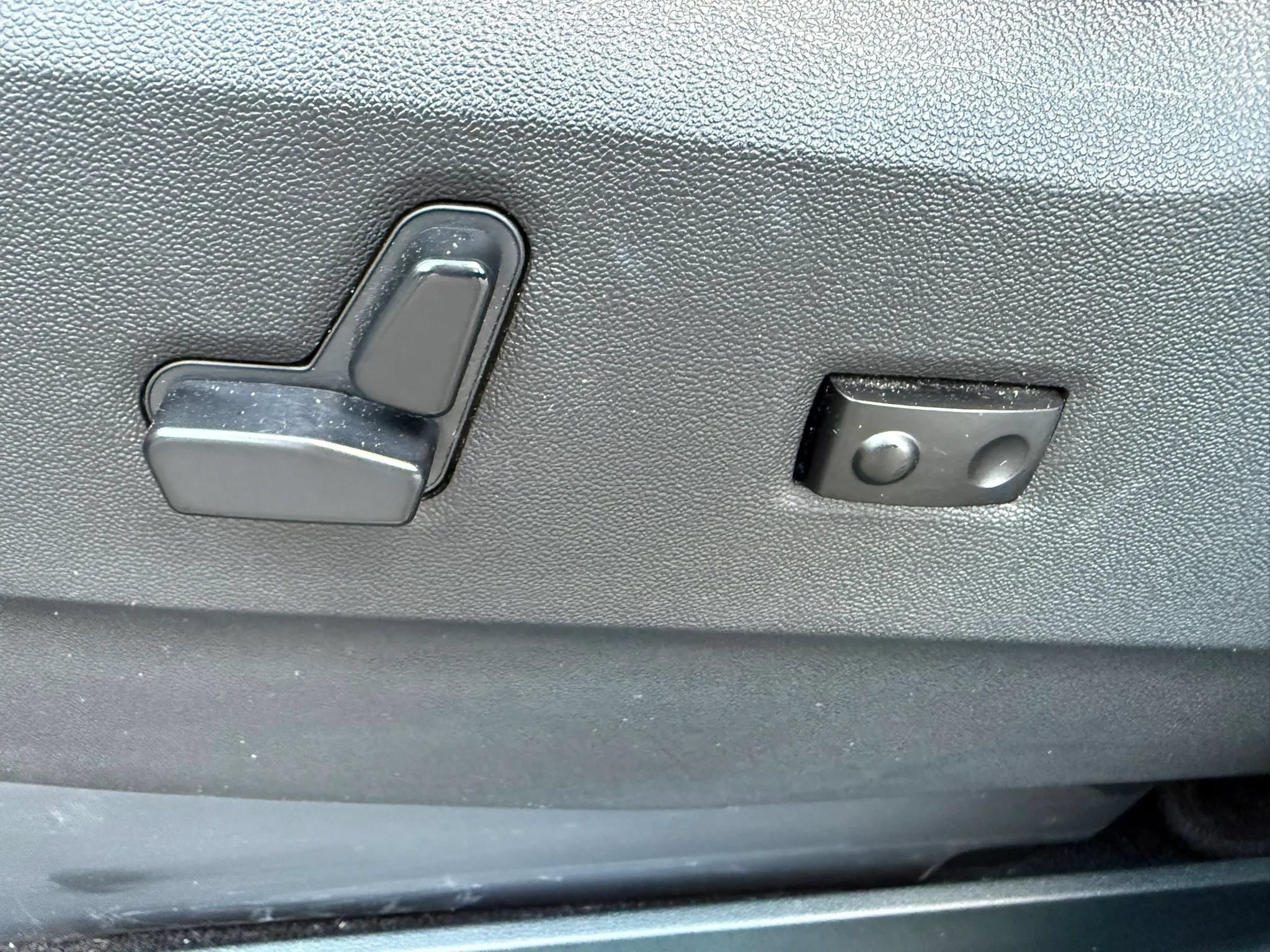 Used 2013 Dodge Grand Caravan Crew w/ Safety Sphere Group FWD image 19