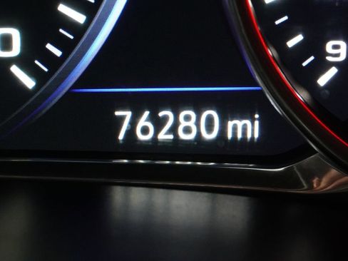 Used 2019 Chevrolet Blazer RS image 11